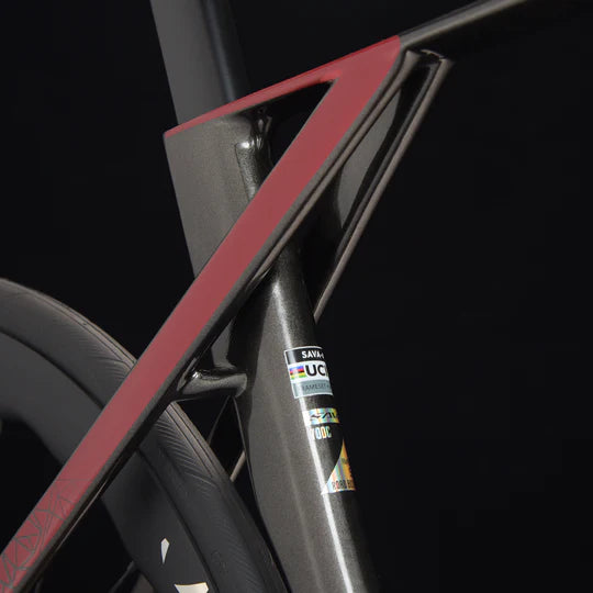 SAVA Blade R9 Di2 Full Carbon Road Bike 24 Speed