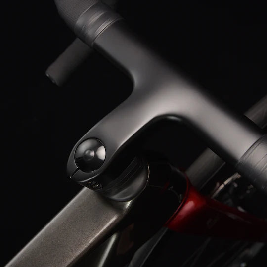 SAVA Blade R9 Di2 Full Carbon Road Bike 24 Speed